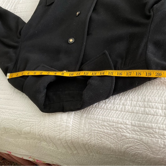 WOMEN VINTAGE BLACK TRENCH COAT, WOOL, SIZE: 16 BUT CHECK MEASUREMENTS FOR FIT. - Picture 7 of 11